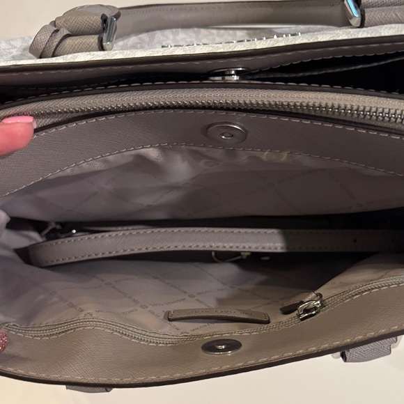 Michael Kors Two-Tone Gray Tote Bag - Picture 6 of 8